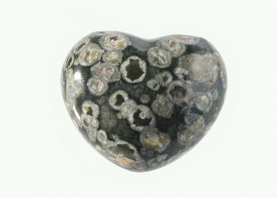 Serce riolit szlifowany. Serce wykonane z zielonego kamienia z białymi, okrągłymi wzorami.