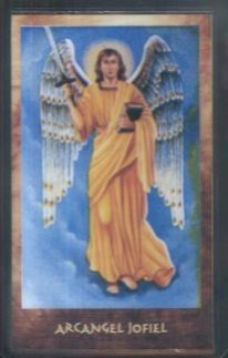 Archanioł z mieczem i kielichem w dłoniach na niebieskim tle, napis „Arcangel Jofiel”.