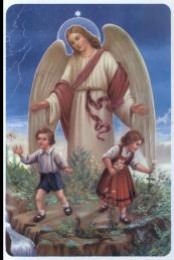 Anioł stróż chroni dwoje dzieci idących niebezpieczną ścieżką nad przepaścią.