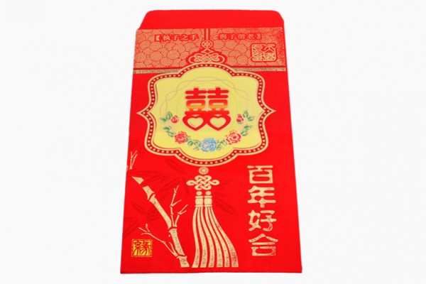 Czerwona koperta z chińskimi symbolami szczęścia i złotymi napisami, używana na ślub.