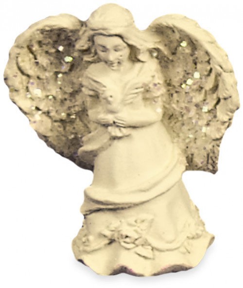 Figurka anioła z rozpostartymi skrzydłami, ubranego w długą suknię, trzymającego ręce złożone.