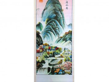 Chińskie malowidło na zwoju przedstawiające górski krajobraz z rzeką i drzewami.