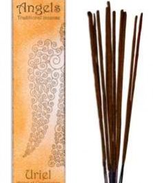 Kadzidełka zapachowe Angels Uriel w opakowaniu oraz kilka patyczków obok.