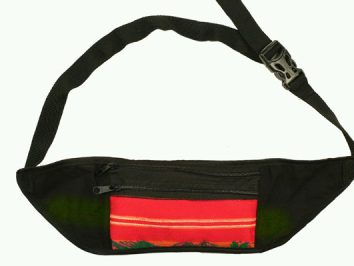 Czarna saszetka na pas z czerwoną kieszenią i zamkiem błyskawicznym.