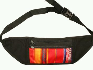Czarna saszetka biodrowa z kolorową kieszenią na zamek oraz regulowanym paskiem.