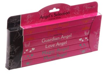 Zestaw różowych opakowań kadzidełek Angel's Selection o różnych nazwach aniołów.