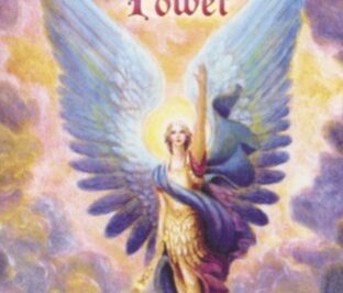 Anioł z rozpostartymi skrzydłami wskazuje niebo, w tle napisy "Divine Power".