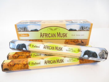 Patyczki zapachowe Tulasi African Musk w opakowaniach ozdobionych zwierzętami afrykańskimi.