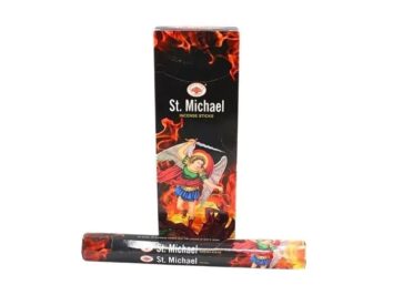 Opakowanie kadzidełek St. Michael z wizerunkiem archanioła Michała w otoczeniu płomieni.