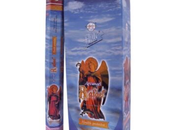 Opakowanie kadzidełek z wizerunkiem Archanioła Rafała na tle nieba.