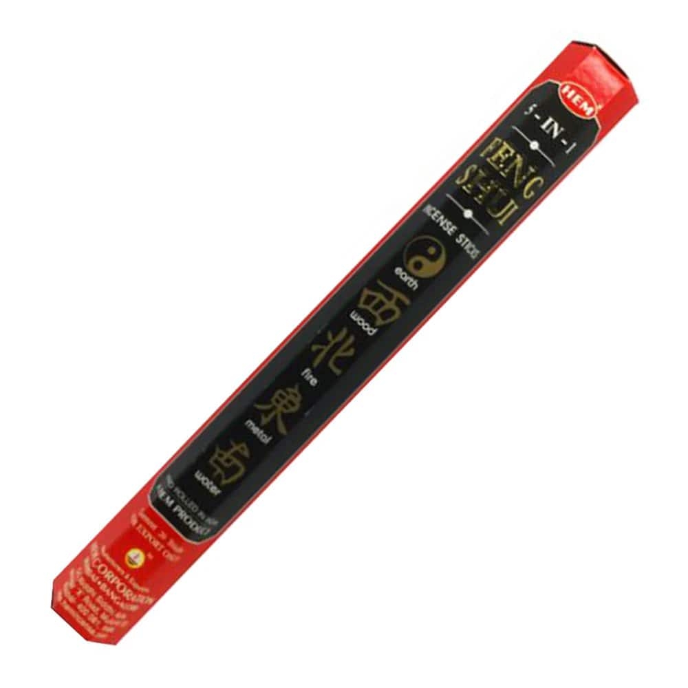 Czerwone pudełko z kadzidełkami Feng Shui, ozdobione chińskimi znakami i symbolami żywiołów.