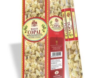 Opakowanie kadzideł Mayan Copal z widocznymi bryłkami żywicy na etykiecie.