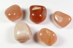 Kamień księżycowy brzoskwiniowy