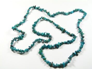 Naszyjnik turkus 85 cm, długi, z naturalnych kamyczków