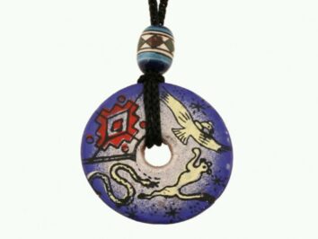 Okrągły wisiorek z Peru