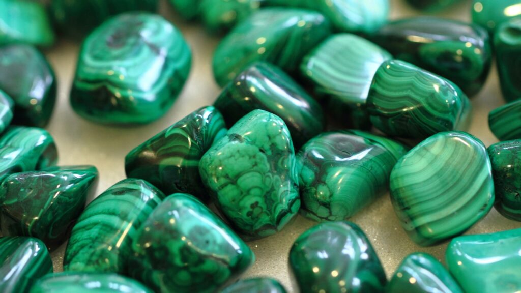 Jakie właściwości posiada malachit?
