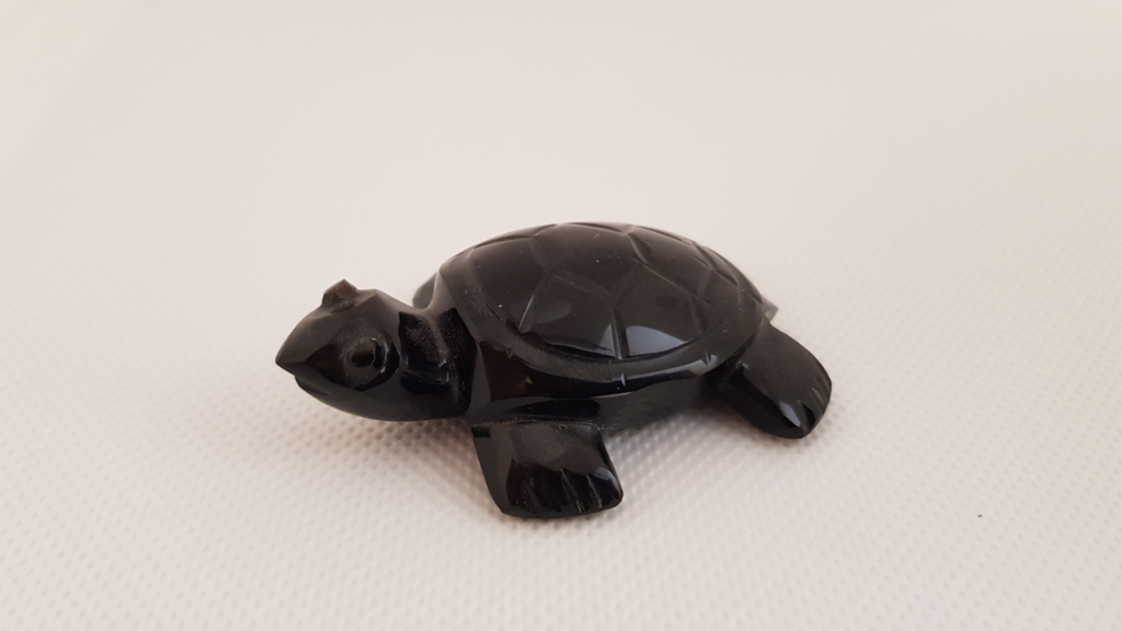 Żółw z obsydianu - chroni i ugruntowuje